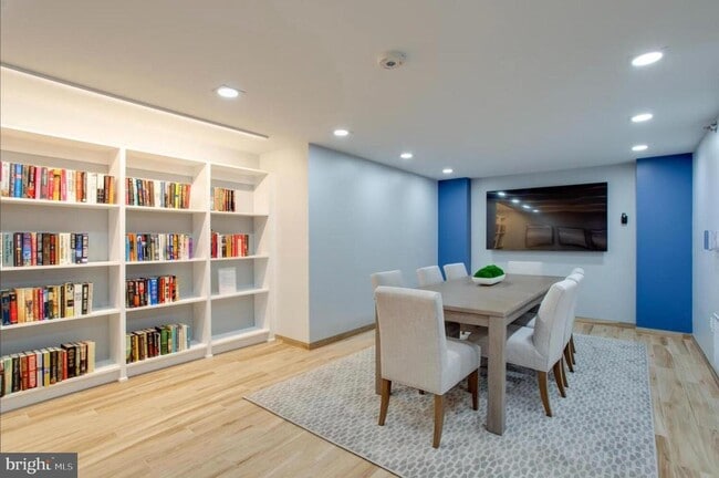 Building Photo - 1808 Old Meadow Rd