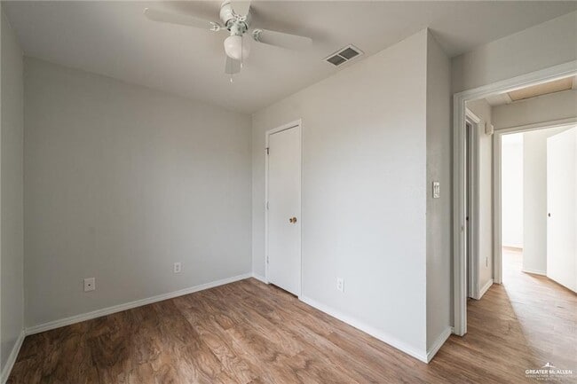 Building Photo - 707 W Gabriella Ave