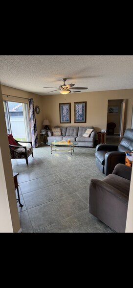 Living room - 4043 NW Cinnamon Tree Cir