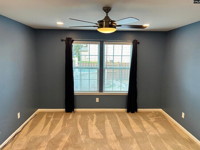Building Photo - 168 Regency Dr