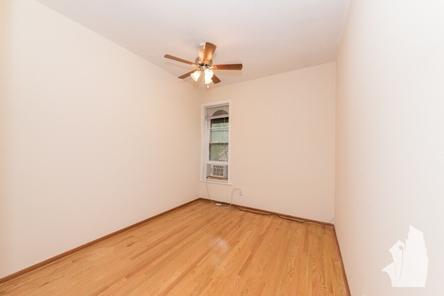 Building Photo - 1218 W Wrightwood Ave