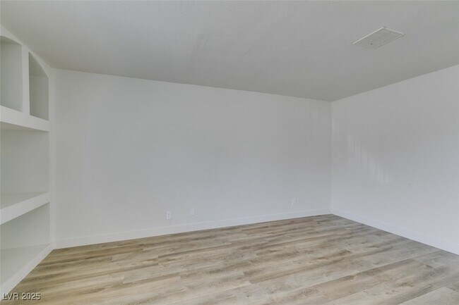 Building Photo - 6932 Kilgore Dr