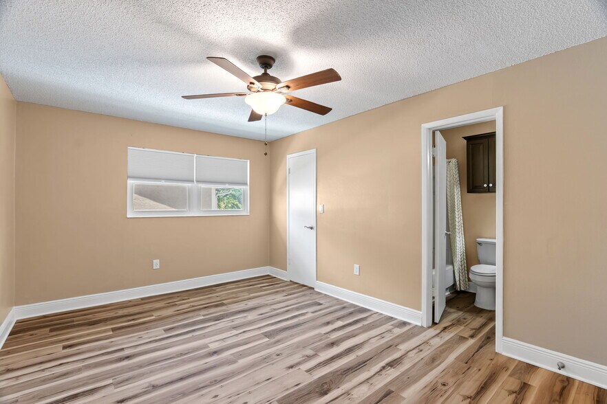 Building Photo - 252 Ulster Ln