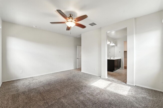Building Photo - Rare Find! Spacious 3-Bed, 2-Bath + 3-Car ...
