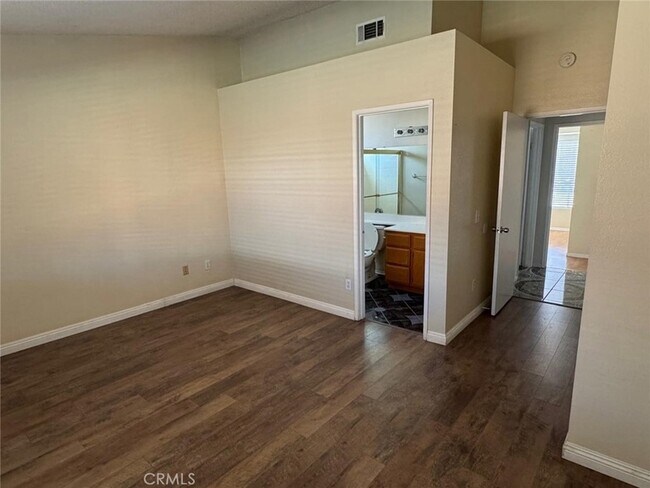 Building Photo - 1229 Onyx Dr