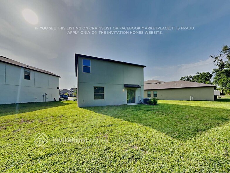 Building Photo - 11942 Miracle Mile Dr