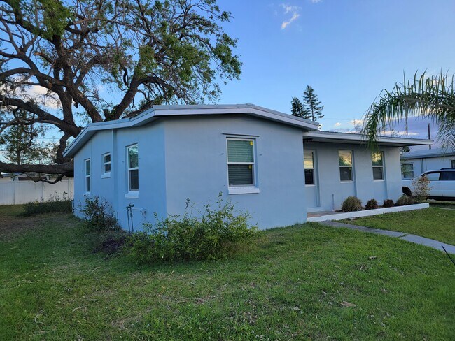 Building Photo - 22227 Hernando Ave