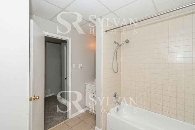 Building Photo - Discover Comfort and Convenience