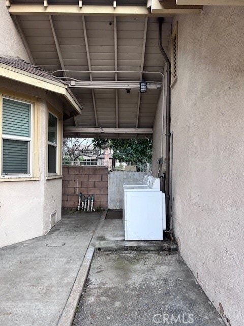 Building Photo - 1223 S Santa Anita Ave