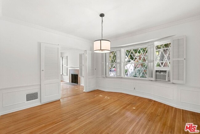 Building Photo - 10593 Wilkins Ave