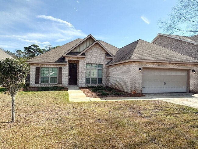 Building Photo - Well maintained 4 bedroom home with 2 car garage