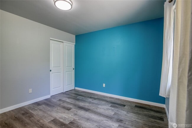 Building Photo - 2 bedroom close to the beach