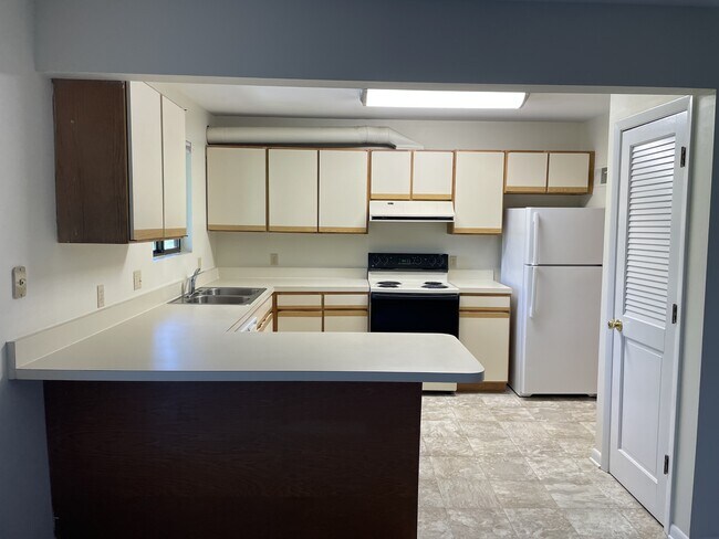 Building Photo - 101 Harvest Dr