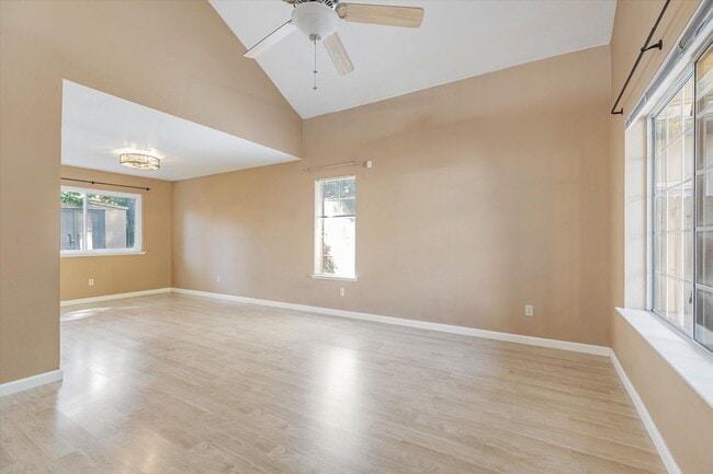 Building Photo - 4100 Diane Dr