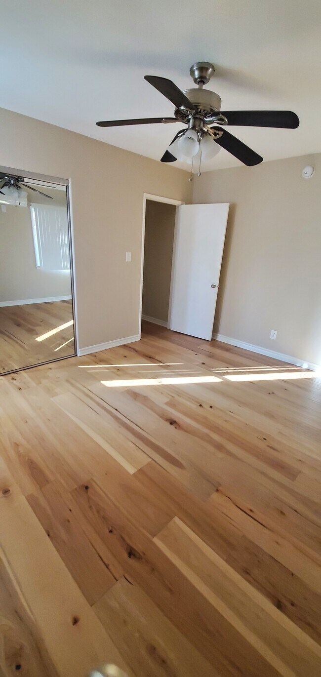 Bedroom - 1117 Shenandoah St