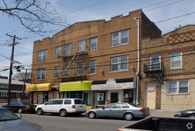 Building Photo - Tulip Apartments