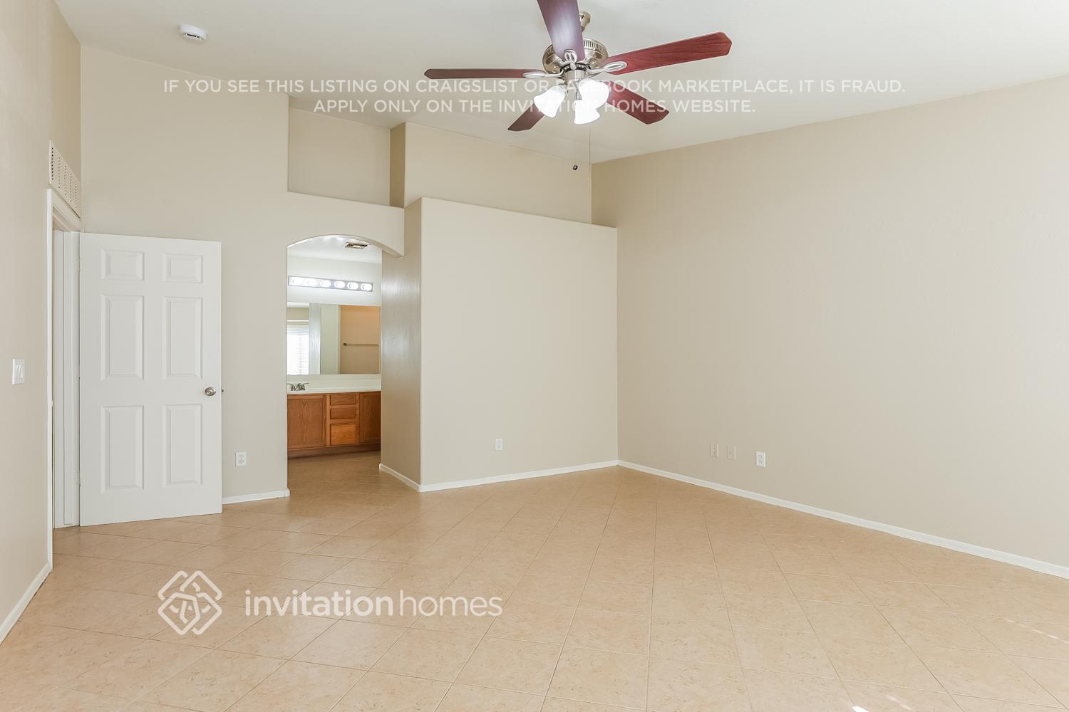 Building Photo - 9121 W MacKenzie Dr