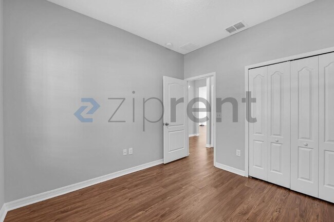 Building Photo - 16622 Myrtle Sand Dr