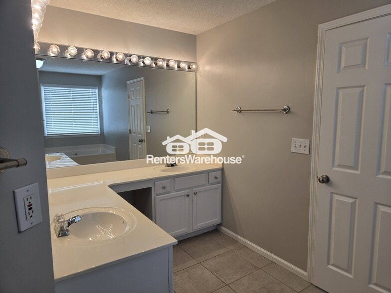 Building Photo - 2580 Alvecot Cir SE