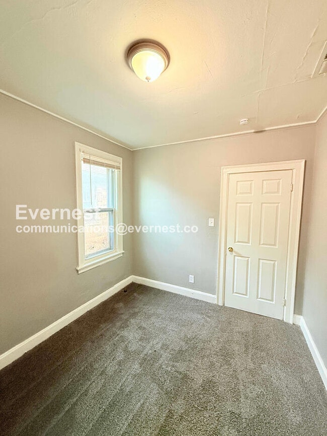 Building Photo - 4066 Tyler St