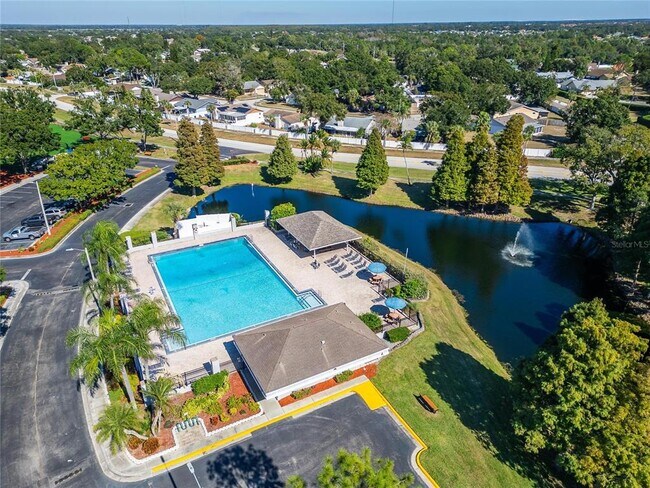 Building Photo - 11812 Lynmoor Dr