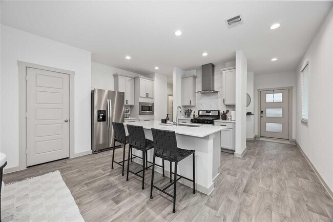 Building Photo - 2802 Wingmore Ln