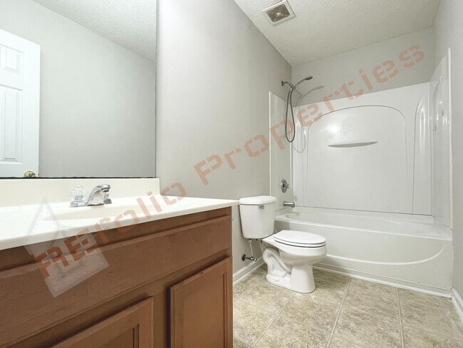 Building Photo - 246 Brookhaven Dr