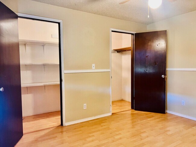 Building Photo - Charming 3BR/1BA w/ 1-car garage, long driveway, fenced yard, wood stove & shed/workshop.