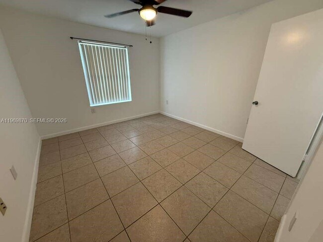 Building Photo - 10441 SW 156th Ct