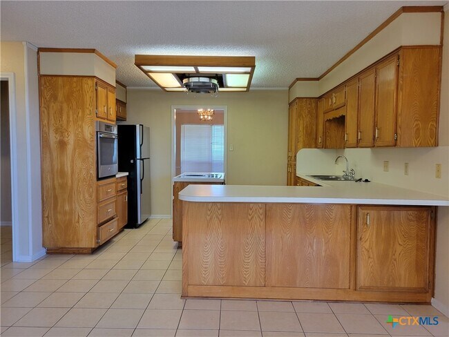 Building Photo - 1511 Wild Ridge Dr