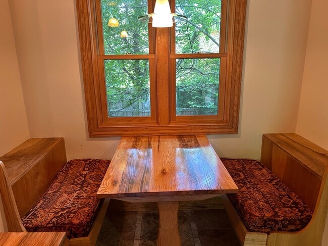 Building Photo - East AVL - Beautiful Zen Garden Apt with Sauna!