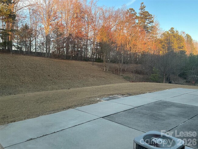 Building Photo - 6606 Blackwood Ln