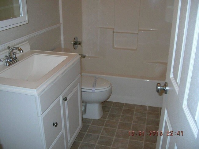 Building Photo - 14674 NW Blackthorne Ln