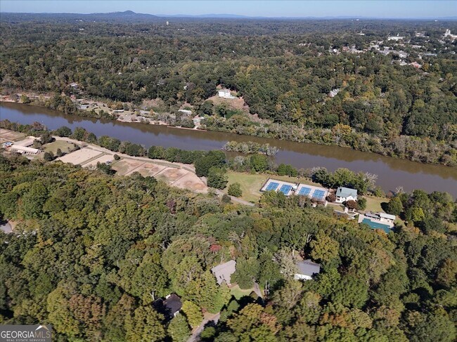 Building Photo - 80 Cliffcreek Trce NE