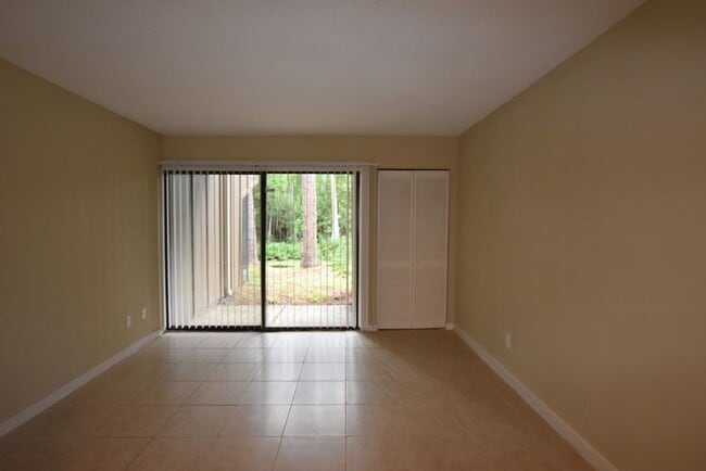 Building Photo - 5323 Indian Creek Dr