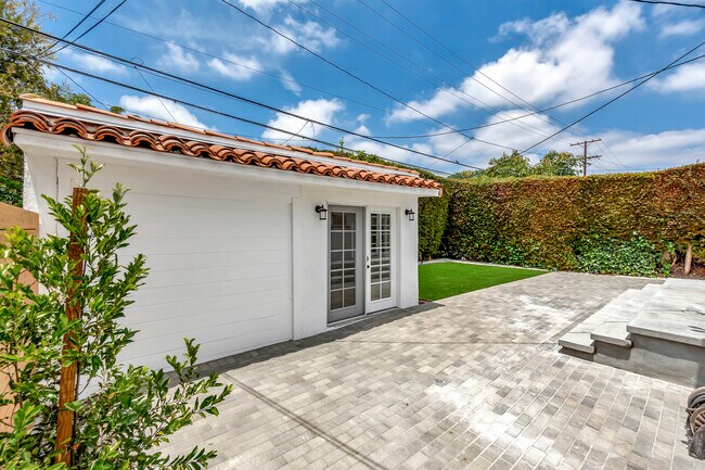 Building Photo - 223 S Le Doux Rd