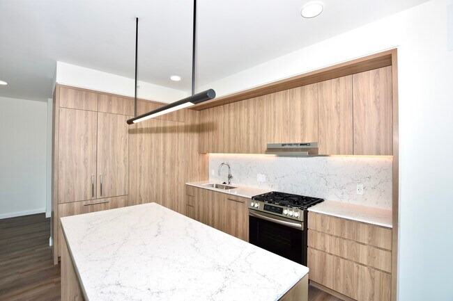 Building Photo - 1000 S Michigan Ave