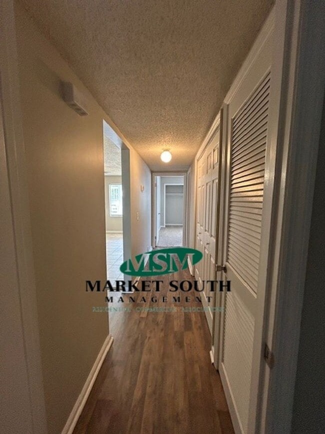 Building Photo - Bull River Shoals - Condo