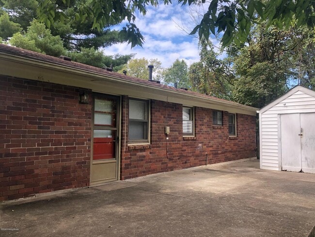 Building Photo - 9616 Elm Lake Dr