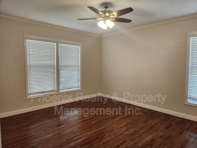 Building Photo - 4125 Portofino Dr