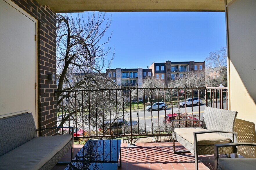 Building Photo - 5017 7th Rd S