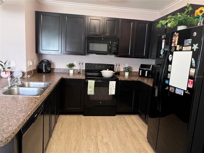 Building Photo - 10120 Hawk Storm Ave