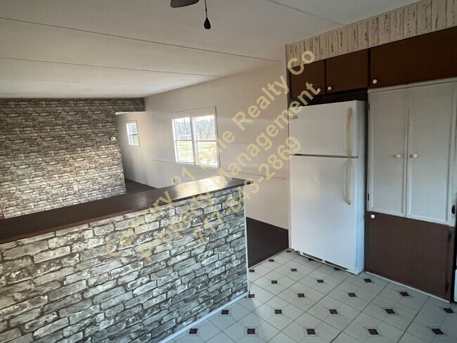 Building Photo - 2 Bedroom 1 Bath home in East Berlin