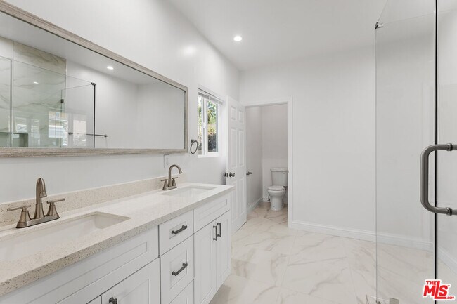 Building Photo - 11625 Haynes St