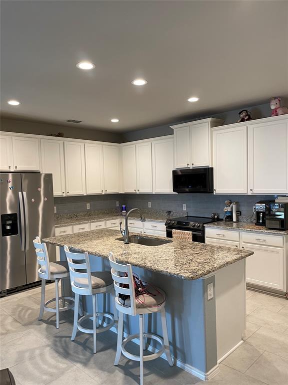 Building Photo - 5616 Las Lomas Ln