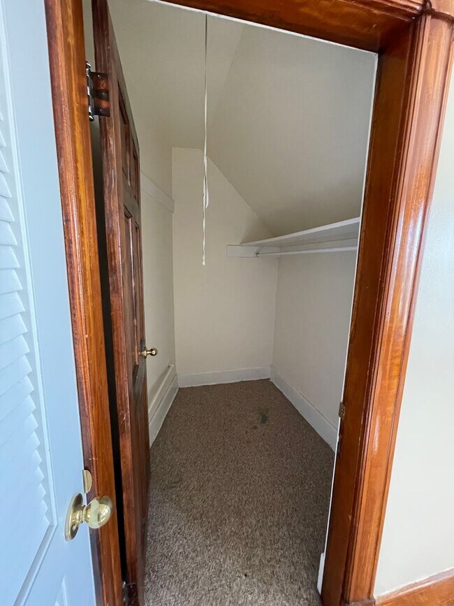 Building Photo - Cleveland Street