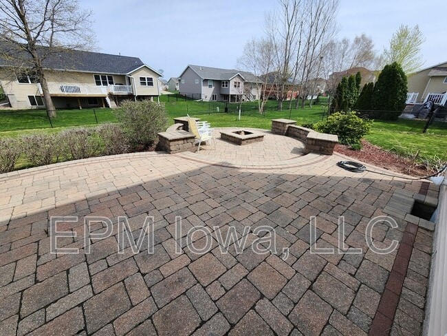 Building Photo - 5450 Prairie Ridge Ave
