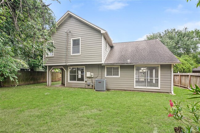 Building Photo - 4807 Shadowdale Dr