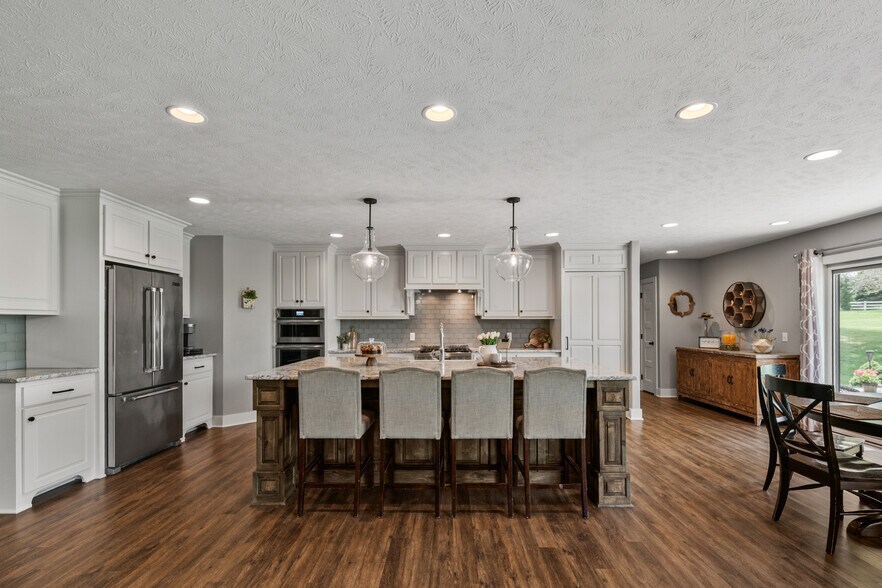 Building Photo - 4606 S 184th Plz
