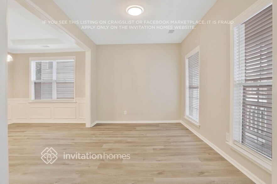 Building Photo - 8960 Crest View Cir
